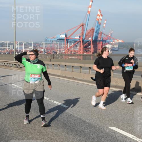 03.10.2025 - Köhlbrandbrückenlauf Yannick Fuchs http://msf.ph/oto/9133720 03.10.2025 09:06:32 Position 2 3624, 3103 meine-sportfotos.de