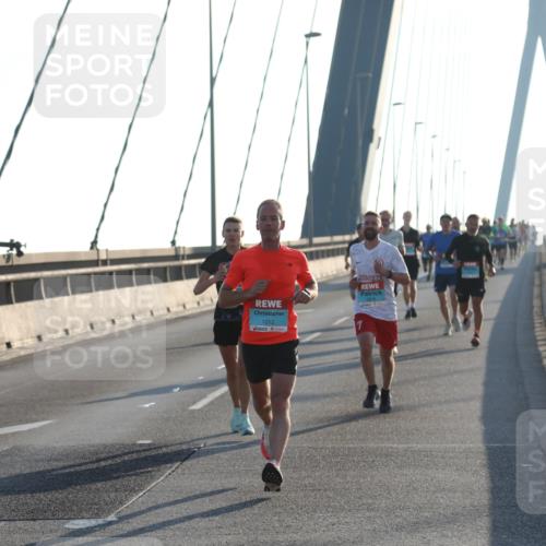 03.10.2025 - Köhlbrandbrückenlauf Yannick Fuchs http://msf.ph/oto/9133737 03.10.2025 08:20:51 Position 1 1012 meine-sportfotos.de