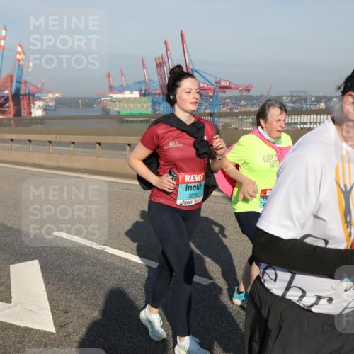 03.10.2025 - Köhlbrandbrückenlauf Yannick Fuchs http://msf.ph/oto/9133779 03.10.2025 09:06:42 Position 2 3290 meine-sportfotos.de