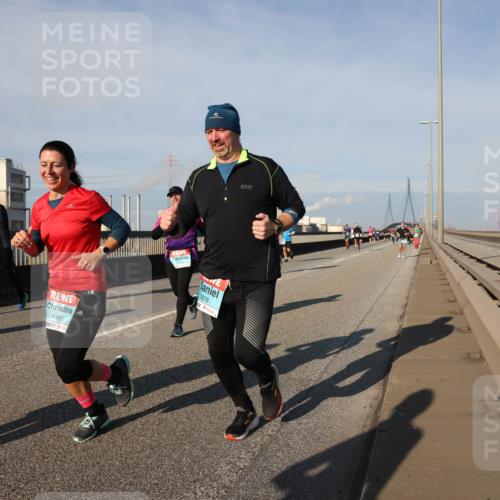 03.10.2025 - Köhlbrandbrückenlauf Lena Gebhardt http://msf.ph/oto/9133805 03.10.2025 09:51:47 Position 2 1461, 1876 meine-sportfotos.de