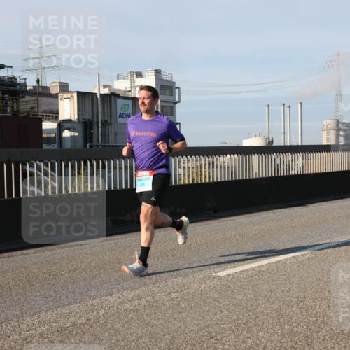 03.10.2025 - Köhlbrandbrückenlauf Lena Gebhardt http://msf.ph/oto/9133829 03.10.2025 09:51:51 Position 2  meine-sportfotos.de