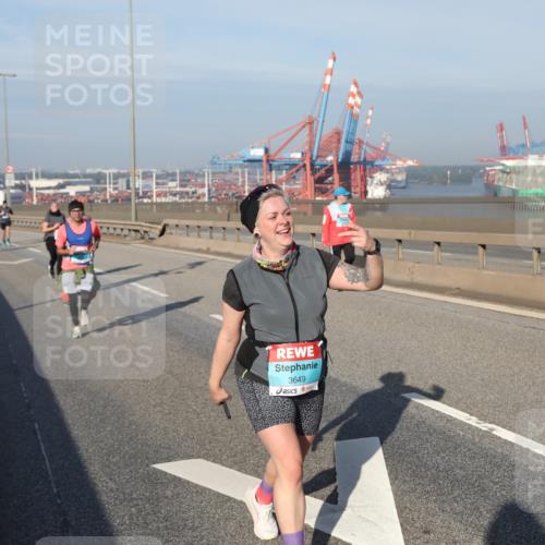03.10.2025 - Köhlbrandbrückenlauf Yannick Fuchs http://msf.ph/oto/9133836 03.10.2025 09:06:59 Position 2 3649 meine-sportfotos.de