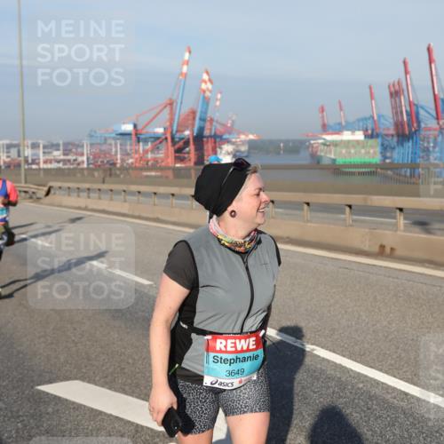 03.10.2025 - Köhlbrandbrückenlauf Yannick Fuchs http://msf.ph/oto/9133844 03.10.2025 09:07:00 Position 2 3649 meine-sportfotos.de