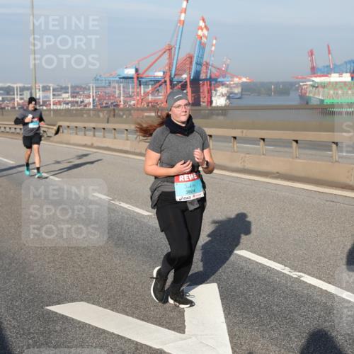 03.10.2025 - Köhlbrandbrückenlauf Yannick Fuchs http://msf.ph/oto/9133928 03.10.2025 09:07:06 Position 2 3824, 2278 meine-sportfotos.de