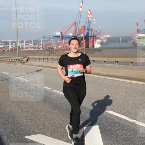 03.10.2025 - Köhlbrandbrückenlauf Yannick Fuchs http://msf.ph/oto/9133987 03.10.2025 09:07:10 Position 2 2723 meine-sportfotos.de