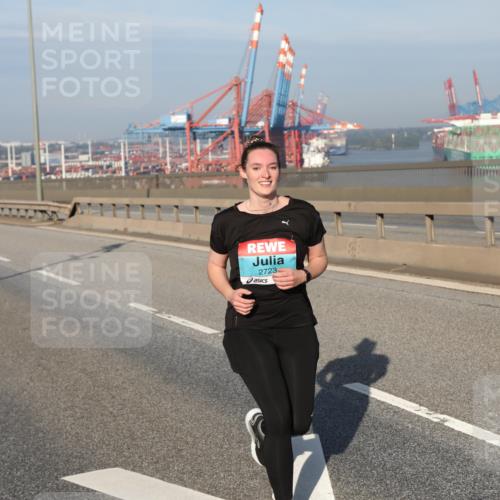 03.10.2025 - Köhlbrandbrückenlauf Yannick Fuchs http://msf.ph/oto/9133991 03.10.2025 09:07:11 Position 2 2723 meine-sportfotos.de