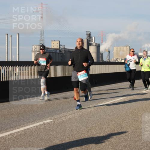 03.10.2025 - Köhlbrandbrückenlauf Lena Gebhardt http://msf.ph/oto/9134002 03.10.2025 09:52:06 Position 2 12437 meine-sportfotos.de