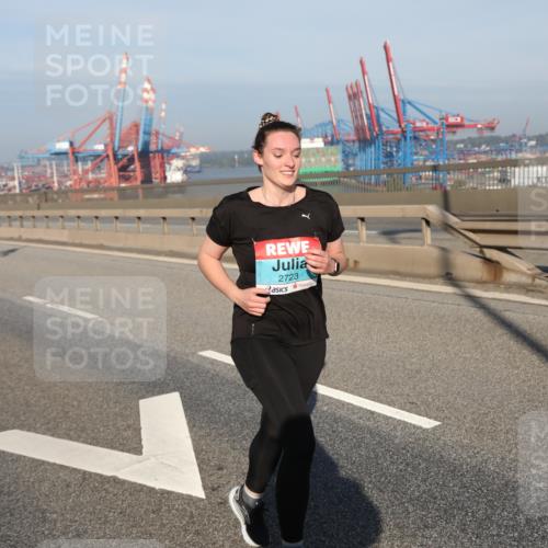 03.10.2025 - Köhlbrandbrückenlauf Yannick Fuchs http://msf.ph/oto/9134004 03.10.2025 09:07:11 Position 2 2723 meine-sportfotos.de