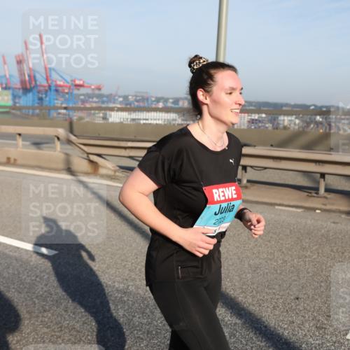 03.10.2025 - Köhlbrandbrückenlauf Yannick Fuchs http://msf.ph/oto/9134022 03.10.2025 09:07:12 Position 2 2728 meine-sportfotos.de