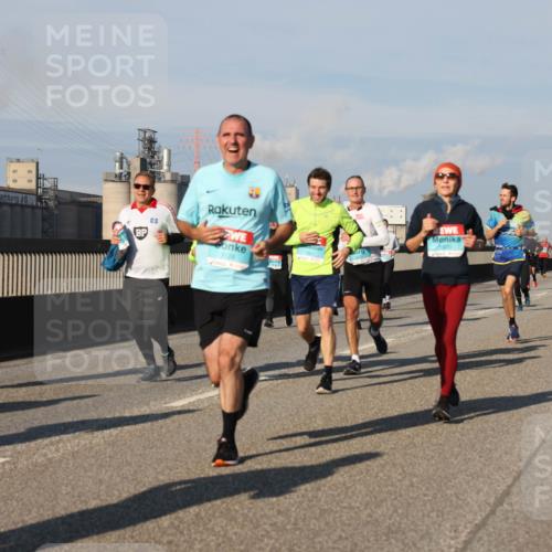 03.10.2025 - Köhlbrandbrückenlauf Lena Gebhardt http://msf.ph/oto/9134032 03.10.2025 09:52:08 Position 2 3128, 1670 meine-sportfotos.de