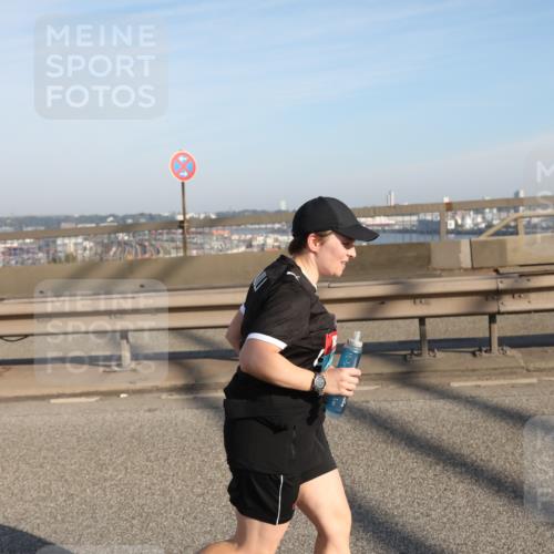 03.10.2025 - Köhlbrandbrückenlauf Yannick Fuchs http://msf.ph/oto/9134051 03.10.2025 09:07:29 Position 2  meine-sportfotos.de