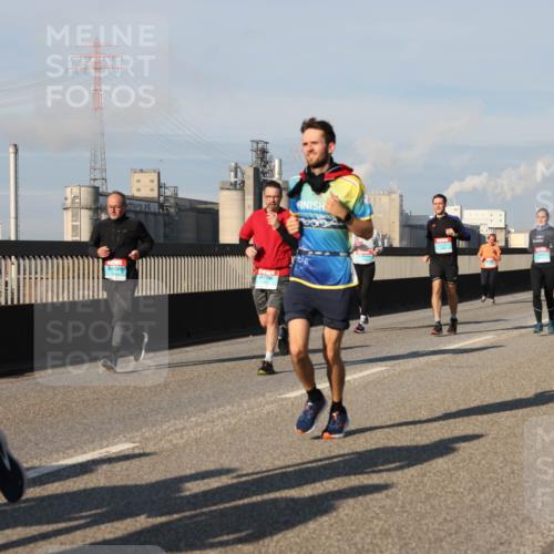 03.10.2025 - Köhlbrandbrückenlauf Lena Gebhardt http://msf.ph/oto/9134054 03.10.2025 09:52:11 Position 2  meine-sportfotos.de