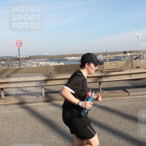 03.10.2025 - Köhlbrandbrückenlauf Yannick Fuchs http://msf.ph/oto/9134056 03.10.2025 09:07:29 Position 2  meine-sportfotos.de