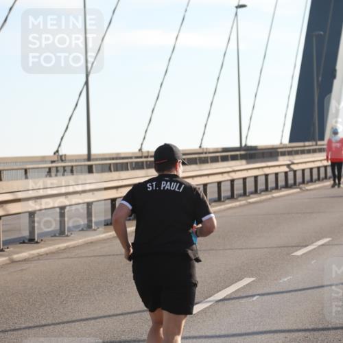 03.10.2025 - Köhlbrandbrückenlauf Yannick Fuchs http://msf.ph/oto/9134059 03.10.2025 09:07:33 Position 2  meine-sportfotos.de