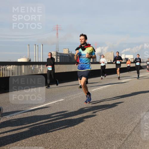 03.10.2025 - Köhlbrandbrückenlauf Lena Gebhardt http://msf.ph/oto/9134062 03.10.2025 09:52:11 Position 2 3410 meine-sportfotos.de