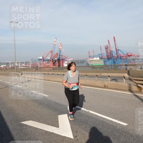 03.10.2025 - Köhlbrandbrückenlauf Yannick Fuchs http://msf.ph/oto/9134095 03.10.2025 09:07:58 Position 2  meine-sportfotos.de