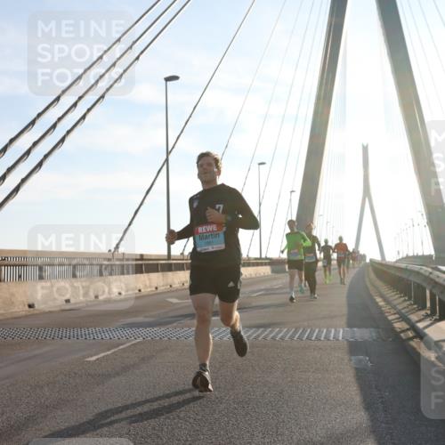 03.10.2025 - Köhlbrandbrückenlauf Yannick Fuchs http://msf.ph/oto/9134096 03.10.2025 08:21:12 Position 1 1061 meine-sportfotos.de