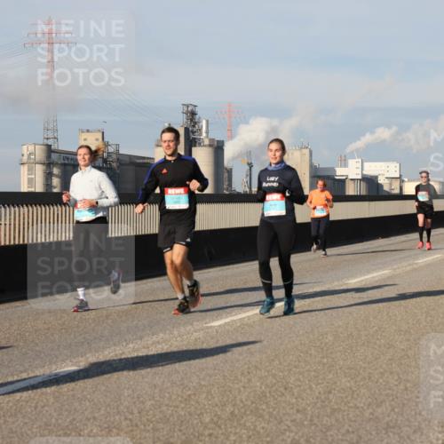 03.10.2025 - Köhlbrandbrückenlauf Lena Gebhardt http://msf.ph/oto/9134097 03.10.2025 09:52:13 Position 2  meine-sportfotos.de