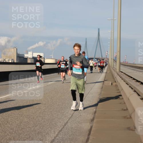 03.10.2025 - Köhlbrandbrückenlauf Lena Gebhardt http://msf.ph/oto/9134116 03.10.2025 09:52:15 Position 2 3707 meine-sportfotos.de