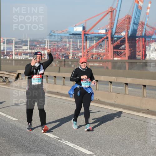 03.10.2025 - Köhlbrandbrückenlauf Yannick Fuchs http://msf.ph/oto/9134117 03.10.2025 09:08:21 Position 2 1928, 2507 meine-sportfotos.de