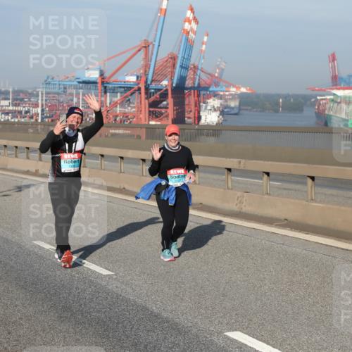 03.10.2025 - Köhlbrandbrückenlauf Yannick Fuchs http://msf.ph/oto/9134137 03.10.2025 09:08:22 Position 2 1928 meine-sportfotos.de