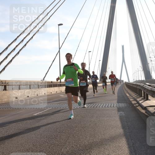 03.10.2025 - Köhlbrandbrückenlauf Yannick Fuchs http://msf.ph/oto/9134154 03.10.2025 08:21:14 Position 1  meine-sportfotos.de