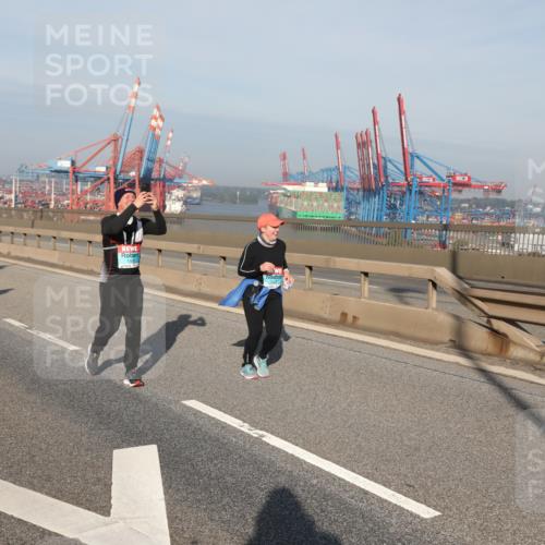 03.10.2025 - Köhlbrandbrückenlauf Yannick Fuchs http://msf.ph/oto/9134157 03.10.2025 09:08:24 Position 2  meine-sportfotos.de