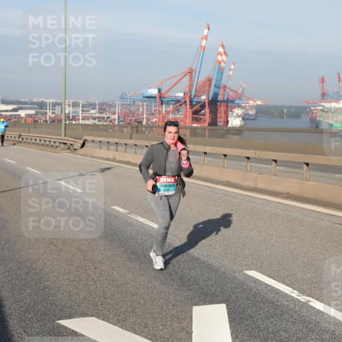 03.10.2025 - Köhlbrandbrückenlauf Yannick Fuchs http://msf.ph/oto/9134171 03.10.2025 09:08:26 Position 2  meine-sportfotos.de