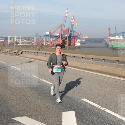 03.10.2025 - Köhlbrandbrückenlauf Yannick Fuchs http://msf.ph/oto/9134175 03.10.2025 09:08:27 Position 2 3606 meine-sportfotos.de