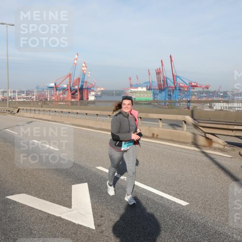 03.10.2025 - Köhlbrandbrückenlauf Yannick Fuchs http://msf.ph/oto/9134190 03.10.2025 09:08:28 Position 2  meine-sportfotos.de