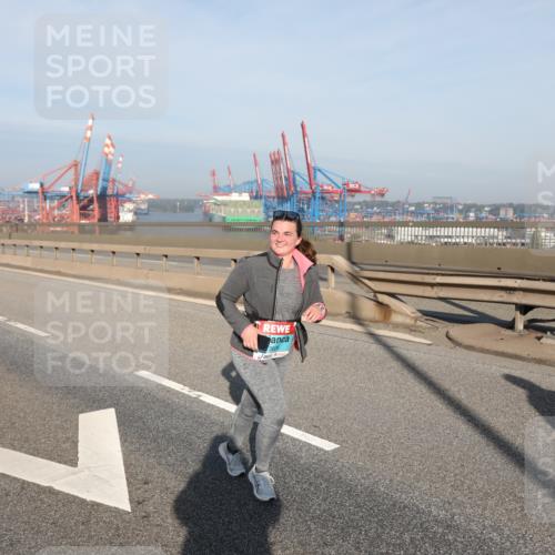 03.10.2025 - Köhlbrandbrückenlauf Yannick Fuchs http://msf.ph/oto/9134197 03.10.2025 09:08:28 Position 2  meine-sportfotos.de