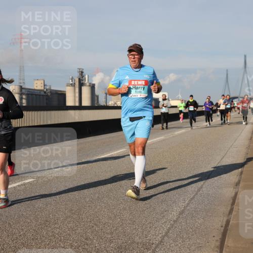 03.10.2025 - Köhlbrandbrückenlauf Lena Gebhardt http://msf.ph/oto/9134218 03.10.2025 09:52:20 Position 2 3006, 1286 meine-sportfotos.de