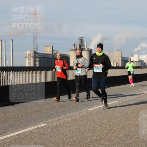 03.10.2025 - Köhlbrandbrückenlauf Lena Gebhardt http://msf.ph/oto/9134232 03.10.2025 09:52:25 Position 2 1833 meine-sportfotos.de