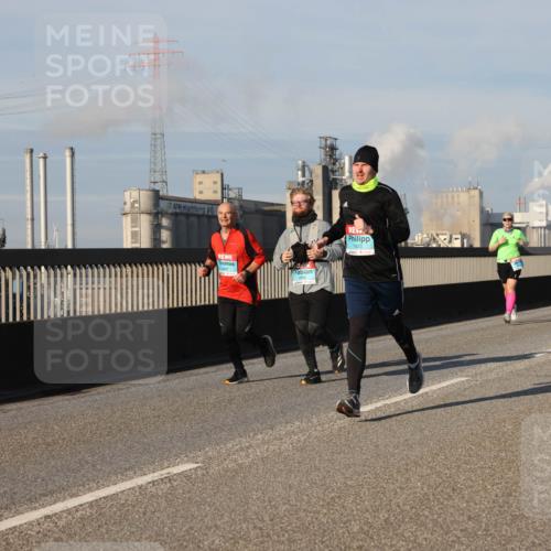 03.10.2025 - Köhlbrandbrückenlauf Lena Gebhardt http://msf.ph/oto/9134243 03.10.2025 09:52:25 Position 2 1833 meine-sportfotos.de