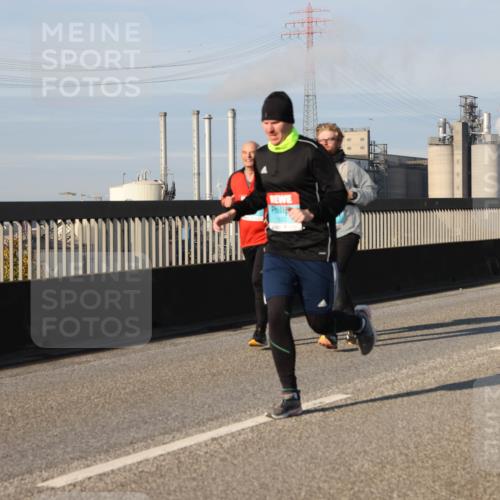 03.10.2025 - Köhlbrandbrückenlauf Lena Gebhardt http://msf.ph/oto/9134267 03.10.2025 09:52:26 Position 2  meine-sportfotos.de
