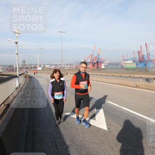 03.10.2025 - Köhlbrandbrückenlauf Yannick Fuchs http://msf.ph/oto/9134302 03.10.2025 09:08:57 Position 2  meine-sportfotos.de