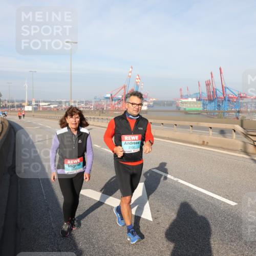 03.10.2025 - Köhlbrandbrückenlauf Yannick Fuchs http://msf.ph/oto/9134306 03.10.2025 09:08:58 Position 2 2490, 2132 meine-sportfotos.de