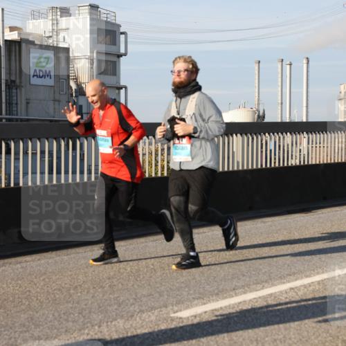 03.10.2025 - Köhlbrandbrückenlauf Lena Gebhardt http://msf.ph/oto/9134311 03.10.2025 09:52:27 Position 2  meine-sportfotos.de