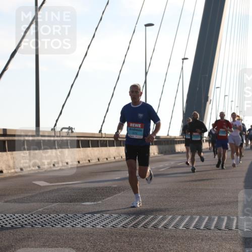03.10.2025 - Köhlbrandbrückenlauf Yannick Fuchs http://msf.ph/oto/9134318 03.10.2025 08:21:25 Position 1 3078 meine-sportfotos.de