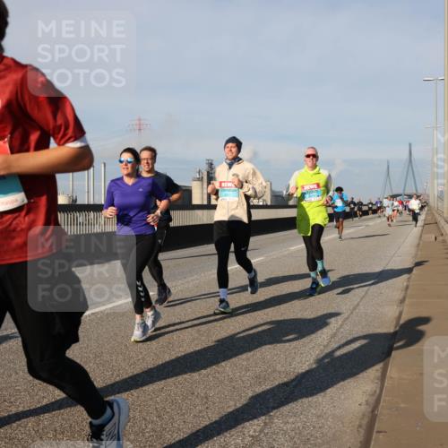03.10.2025 - Köhlbrandbrückenlauf Lena Gebhardt http://msf.ph/oto/9134348 03.10.2025 09:52:29 Position 2 3738, 2027 meine-sportfotos.de
