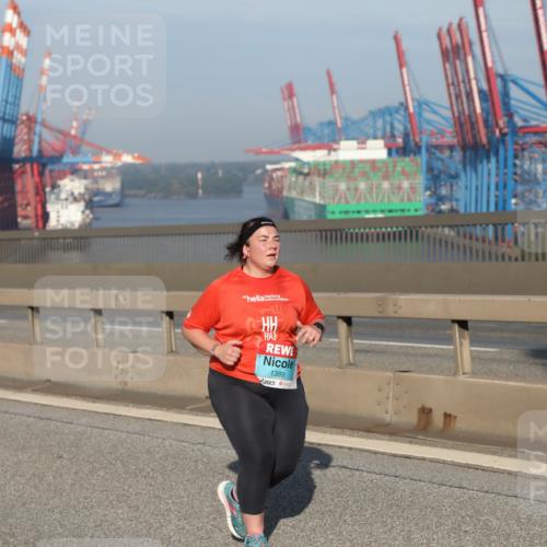 03.10.2025 - Köhlbrandbrückenlauf Yannick Fuchs http://msf.ph/oto/9134349 03.10.2025 09:09:20 Position 2 1389 meine-sportfotos.de
