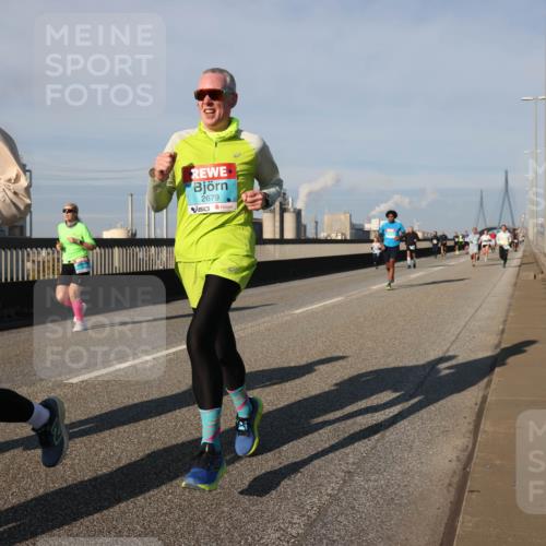 03.10.2025 - Köhlbrandbrückenlauf Lena Gebhardt http://msf.ph/oto/9134371 03.10.2025 09:52:30 Position 2 2027, 2679 meine-sportfotos.de