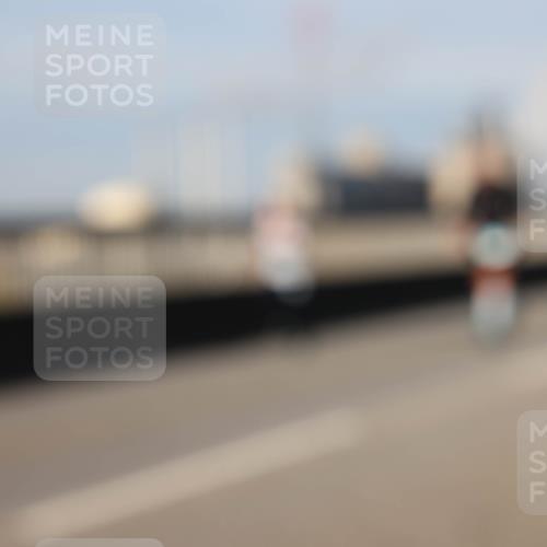 03.10.2025 - Köhlbrandbrückenlauf Lena Gebhardt http://msf.ph/oto/9134429 03.10.2025 09:52:36 Position 2  meine-sportfotos.de