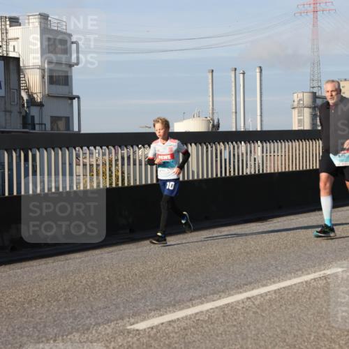 03.10.2025 - Köhlbrandbrückenlauf Lena Gebhardt http://msf.ph/oto/9134461 03.10.2025 09:52:37 Position 2 10 meine-sportfotos.de