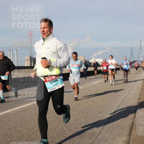 03.10.2025 - Köhlbrandbrückenlauf Lena Gebhardt http://msf.ph/oto/9134466 03.10.2025 09:52:38 Position 2 1367 meine-sportfotos.de