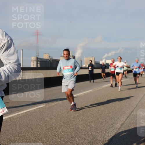 03.10.2025 - Köhlbrandbrückenlauf Lena Gebhardt http://msf.ph/oto/9134475 03.10.2025 09:52:38 Position 2 1367 meine-sportfotos.de