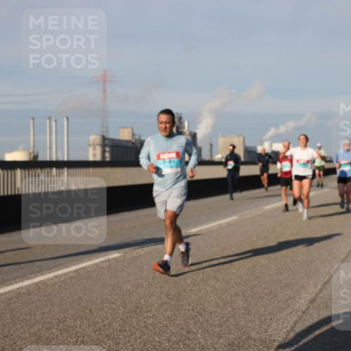 03.10.2025 - Köhlbrandbrückenlauf Lena Gebhardt http://msf.ph/oto/9134480 03.10.2025 09:52:38 Position 2  meine-sportfotos.de