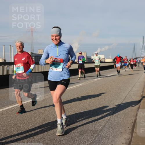 03.10.2025 - Köhlbrandbrückenlauf Lena Gebhardt http://msf.ph/oto/9134525 03.10.2025 09:52:42 Position 2 2134, 3539 meine-sportfotos.de
