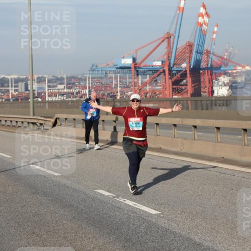 03.10.2025 - Köhlbrandbrückenlauf Yannick Fuchs http://msf.ph/oto/9134552 03.10.2025 09:09:54 Position 2 357 meine-sportfotos.de