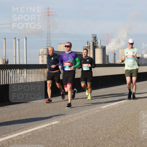 03.10.2025 - Köhlbrandbrückenlauf Lena Gebhardt http://msf.ph/oto/9134556 03.10.2025 09:52:44 Position 2  meine-sportfotos.de